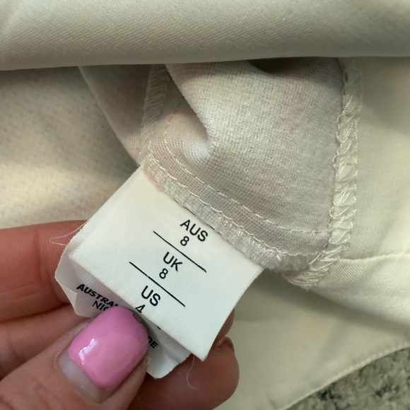 NICHOLAS (Revolve) Sz 4 mint condition silk size 4 Pink and Blue Cropped - Picture 15 of 15